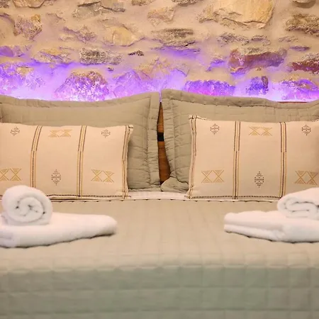 The Cat House Syros Ermoupoli